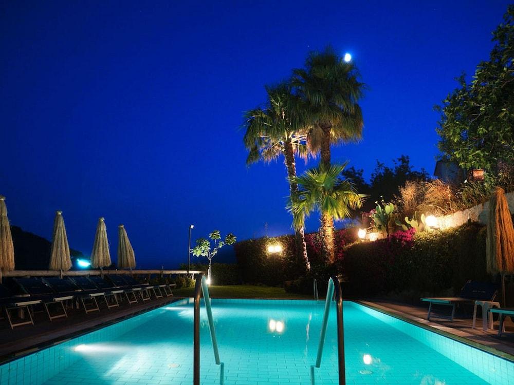 Hotel La Luna Isquia Exterior foto